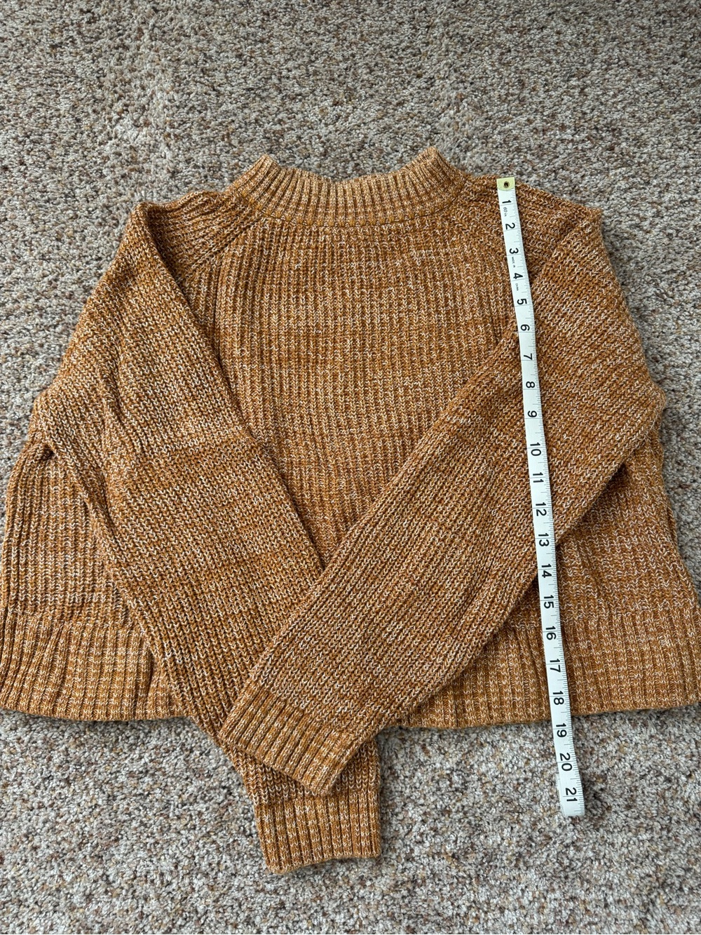Old Navy Women's Marled Mustard Cropped Turtleneck Sweater, medium. NWOT